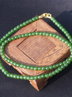 方言和田玉俄料细腻阳绿碧玉手串