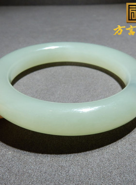 震惊方言和田玉精品特色青海料冰润晴水色内径56mm正装手镯子A5