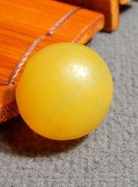 大热方言和田玉特色推荐黄色包浆油润高油玛瑙配饰吊坠子挂件s10