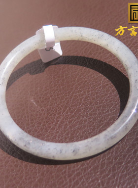 亮眼方言和田玉精品佩戴级新疆细腻青花籽料点墨意境卡58mm手镯X5