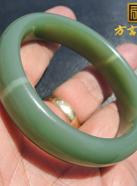 方言一线天碧玉猫眼手镯和田玉