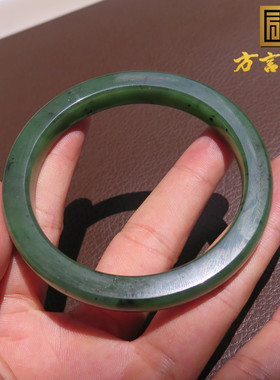 放大漏方言和田玉精品佩戴级细腻油润俄料碧玉菠菜绿卡58mm手镯X5