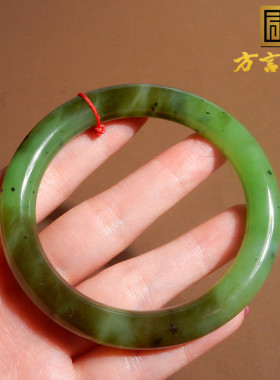 俄罗斯苹果绿碧玉飘糖57mm手镯