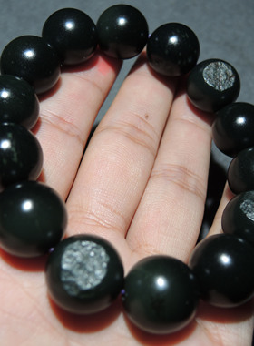 重磅方言和田玉罕见特色细腻留皮孔黑青籽料16mm圆珠手串手链S6