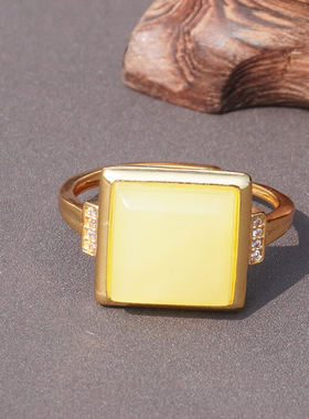 方言新疆且末料黄口料银镶玉戒指