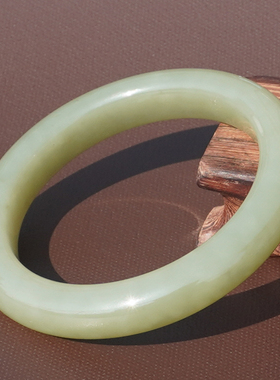 和田玉新疆油润高脂青黄口料手镯