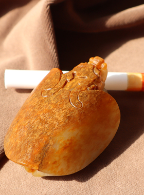 黄沁皮细腻黄玉籽料龙龟把件挂件