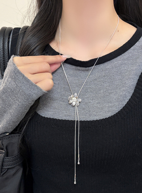 花朵吊坠长款毛衣链女百搭