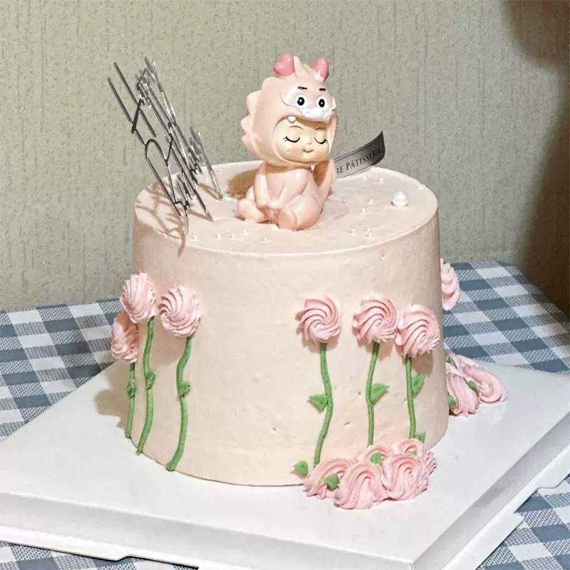 网红烘焙蛋糕装饰摆件周岁满月100天树脂龙宝宝城堡星星生日插件