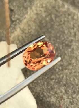 颜色很别致的香槟色焰熔法合成蓝宝石A02BA-11 可定制戒指吊坠