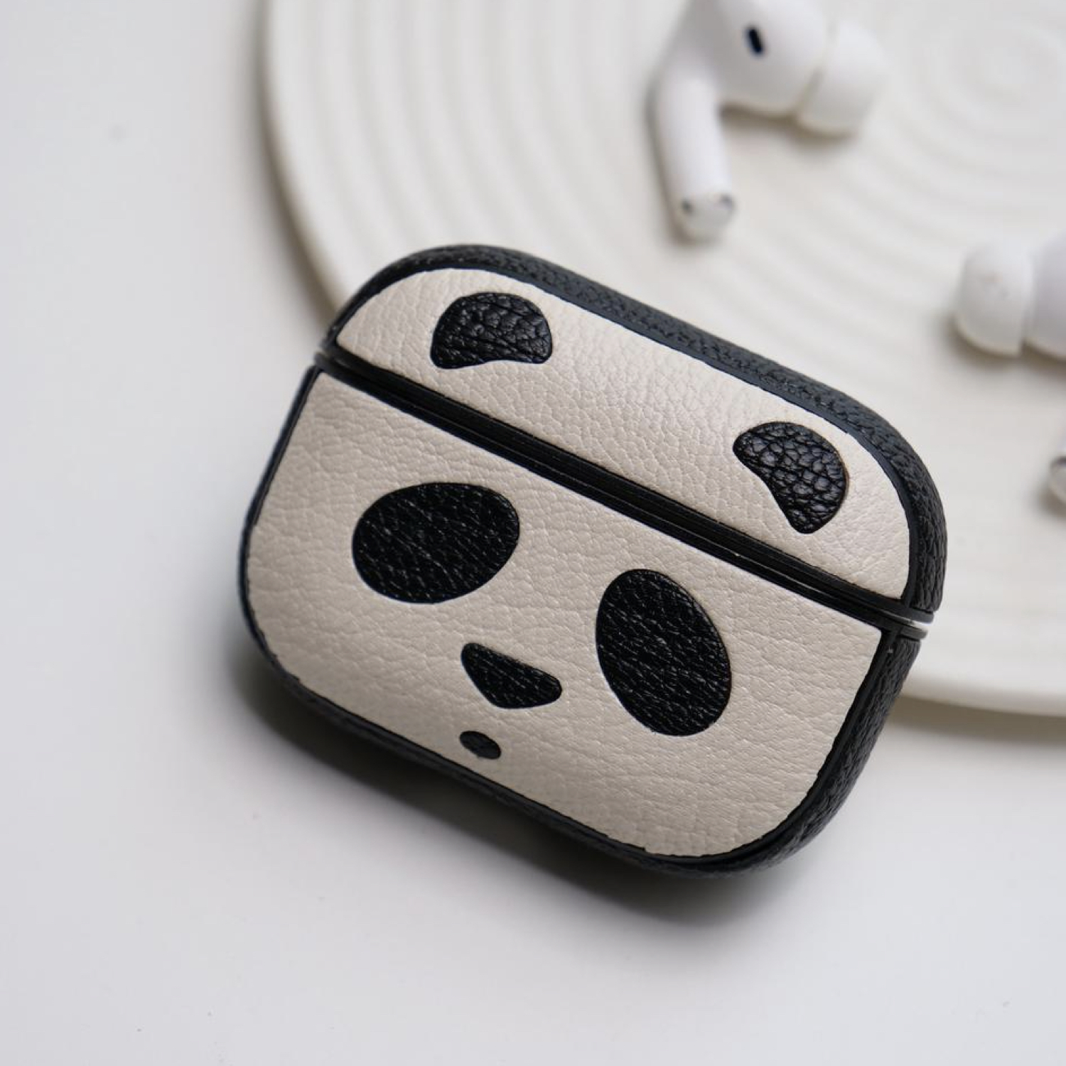 里面LM｜可爱熊猫真皮AirPods123代AirPodspro12代耳机壳定制保护套刻字定制精致个性不撞壳小众多色可选原创-图0