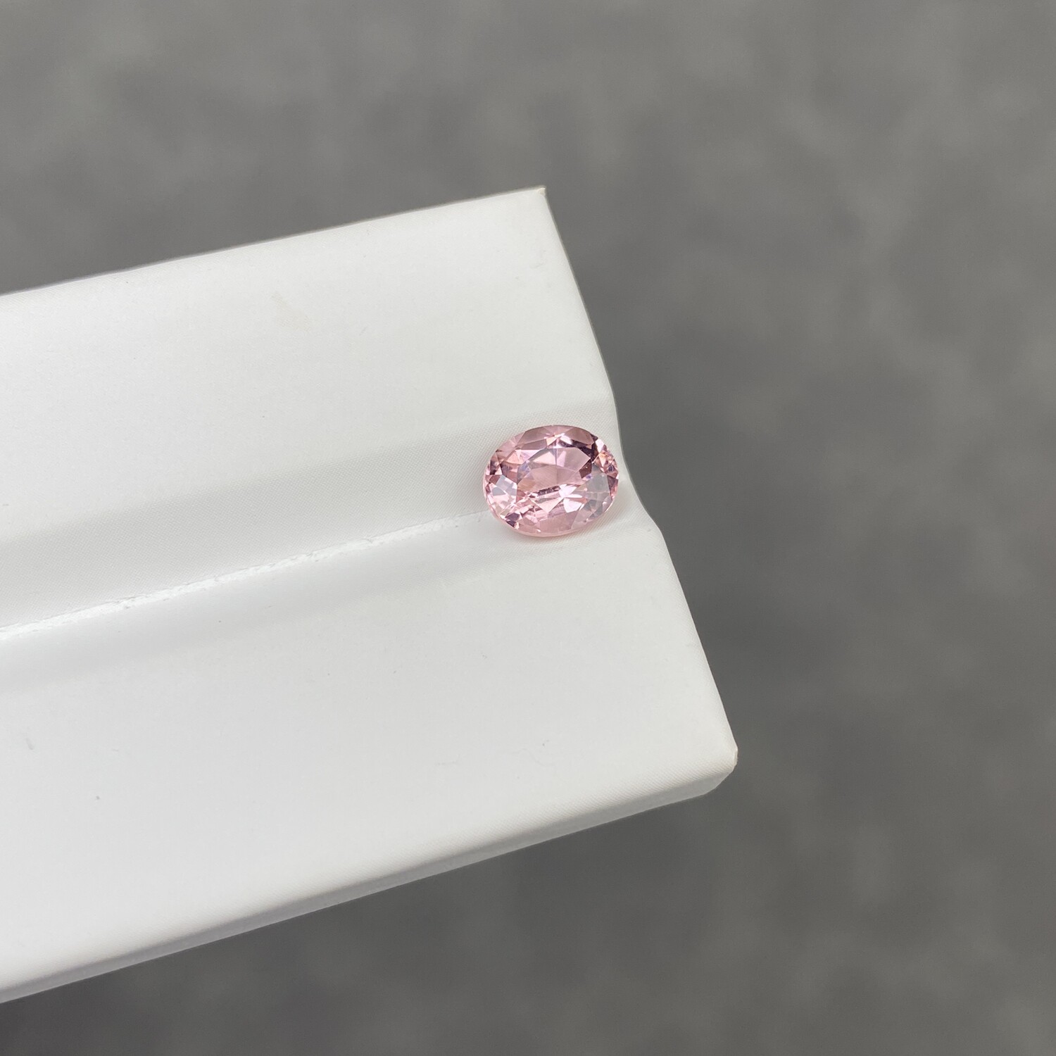 Beautiful 1.4 carat natural pink tourmaline loose stone oval