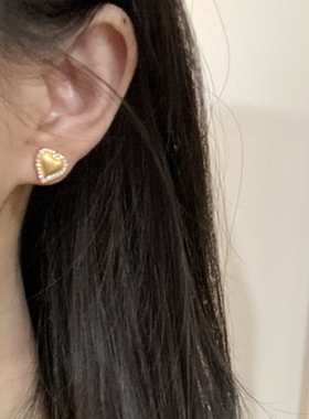 古法磨砂质感拉丝爱心耳钉女金色