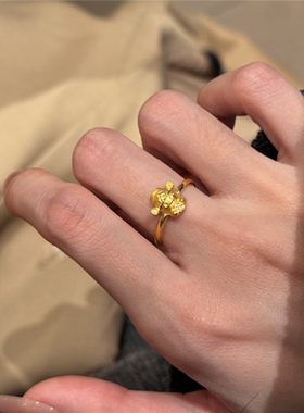 适合新年戴的祥瑞金临小财神戒指