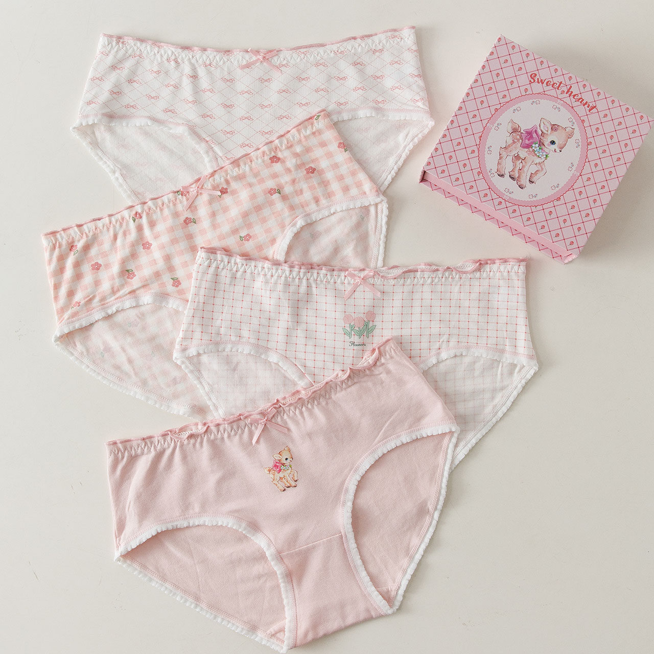 卡拉美拉内裤女2026新款秋冬女士中腰三角裤裆部纯棉抗菌无痕短裤,淘宝优惠券,粉丝福利购,淘宝优惠卷