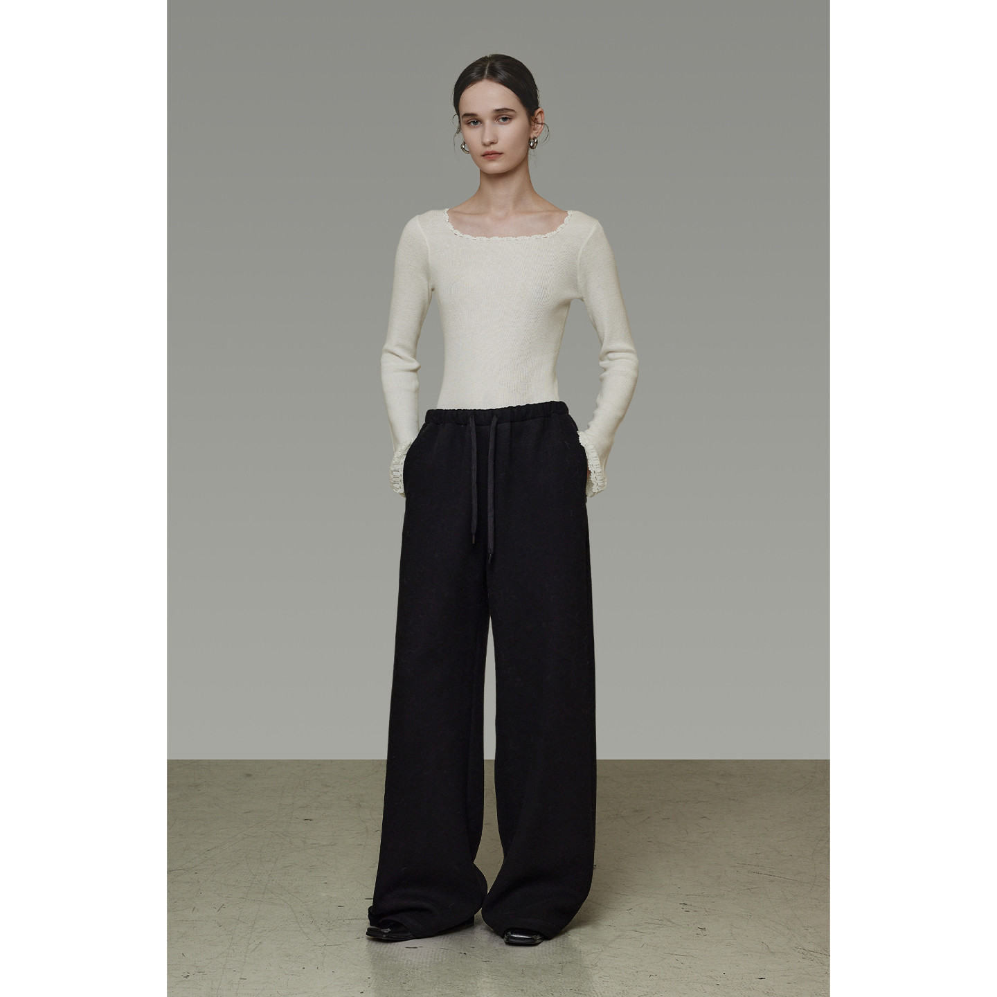 UNSPOKEN高腰抽绳休闲裤女冬季2025新款宽松简约设计感直筒阔腿裤,淘宝优惠券,粉丝福利购,淘宝优惠卷