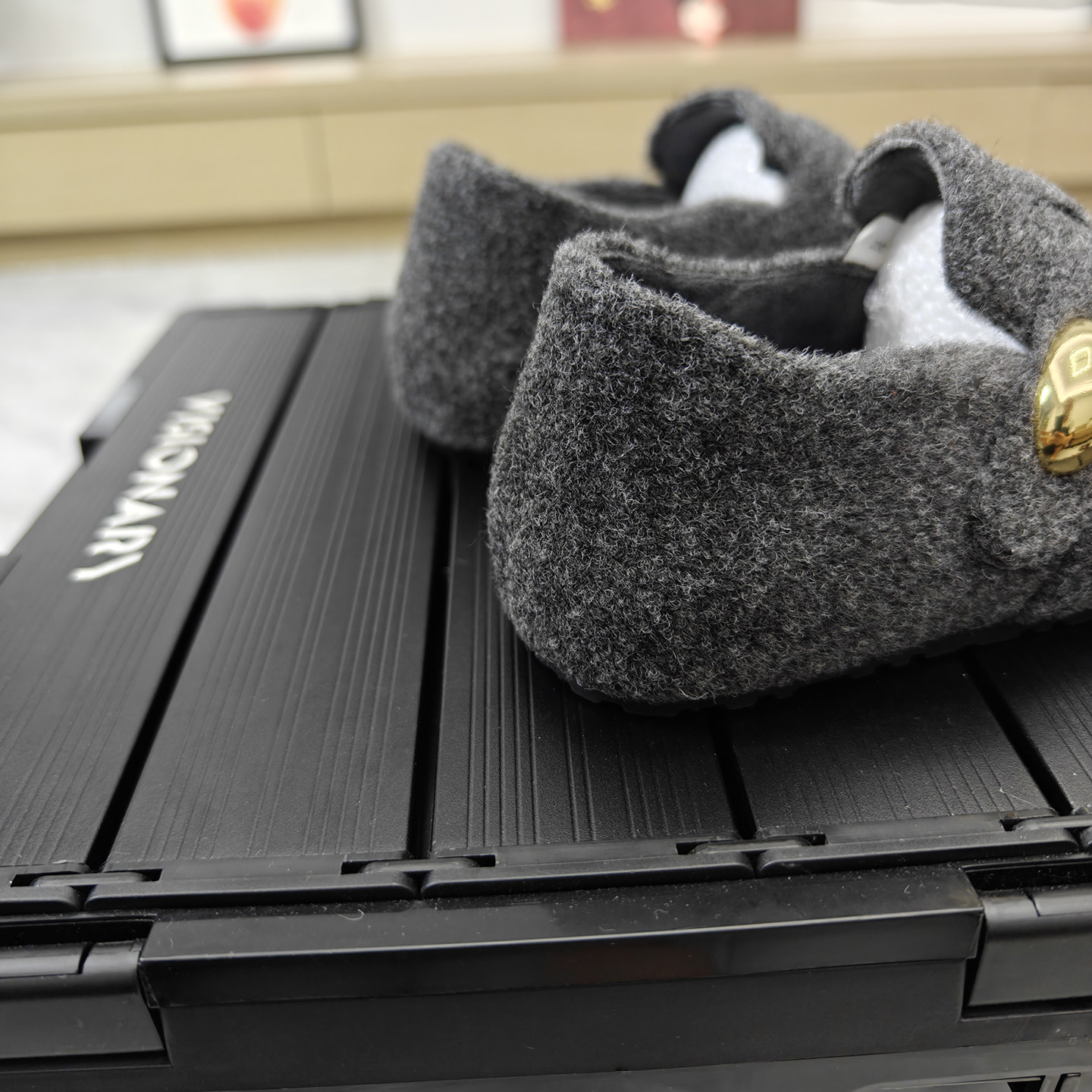 平底加绒毛呢勃肯鞋女2025新款冬季爆款灰色百搭一脚蹬魔术贴单鞋,淘宝优惠券,粉丝福利购,淘宝优惠卷