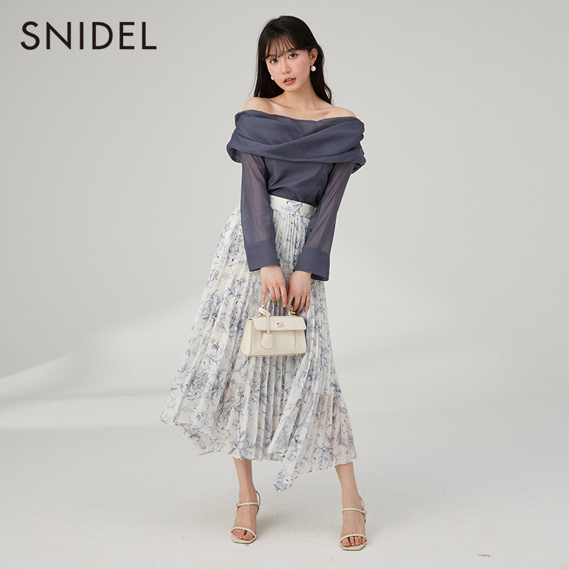  SNIDEL蕾丝衫/雪纺衫