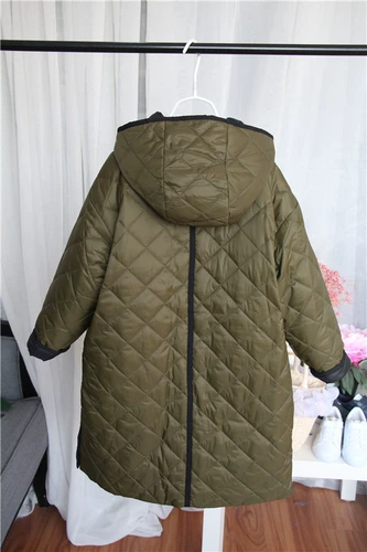 Осеннее платье отобранные девушки с обеими сторонами черного+военного зеленого хлопка ромб, мягкое хлопковое пальто, маленькие дети в средней школе