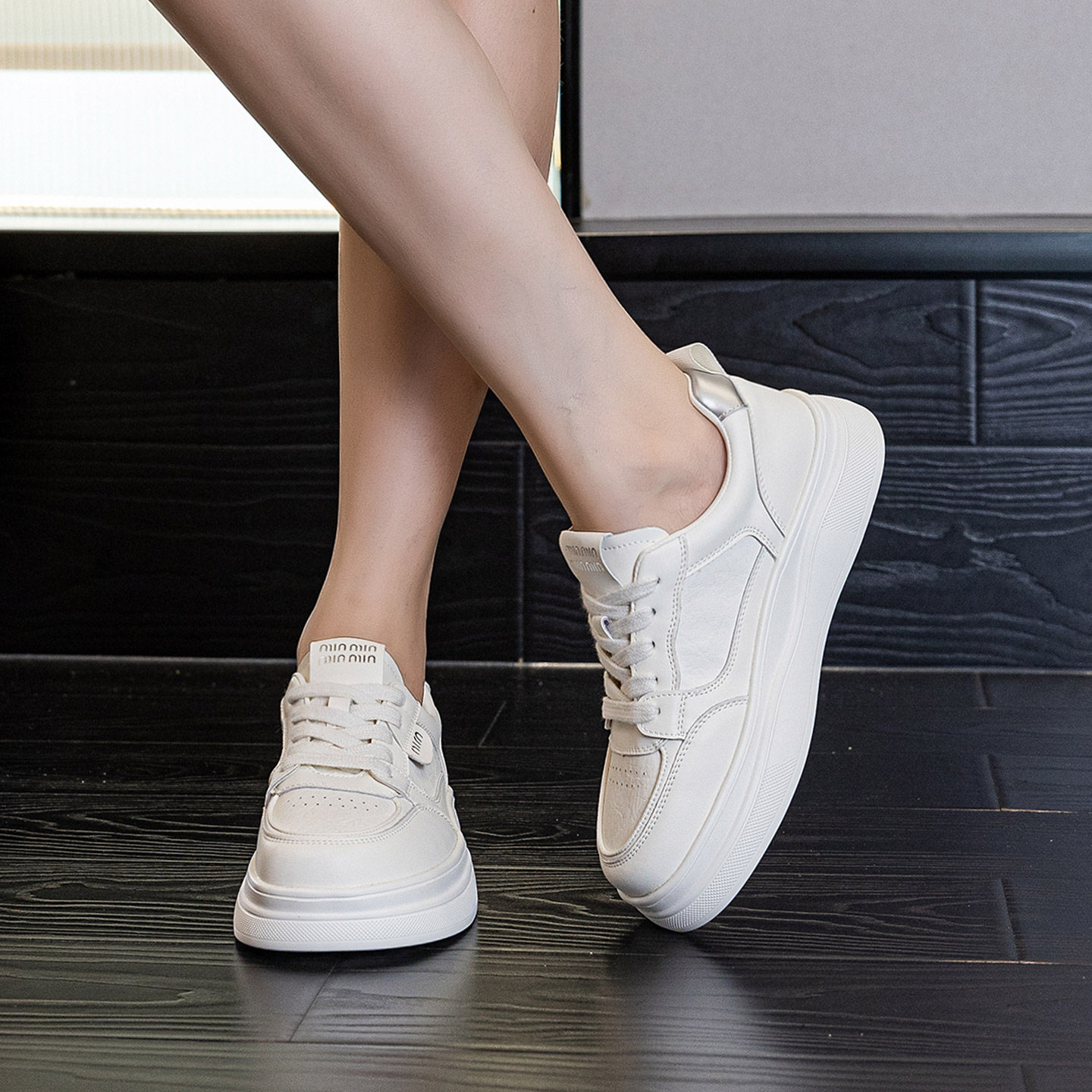 真皮加绒大码女鞋41到43显脚小轻便不累脚小白鞋脚宽脚胖休闲板鞋,淘宝优惠券,粉丝福利购,淘宝优惠卷