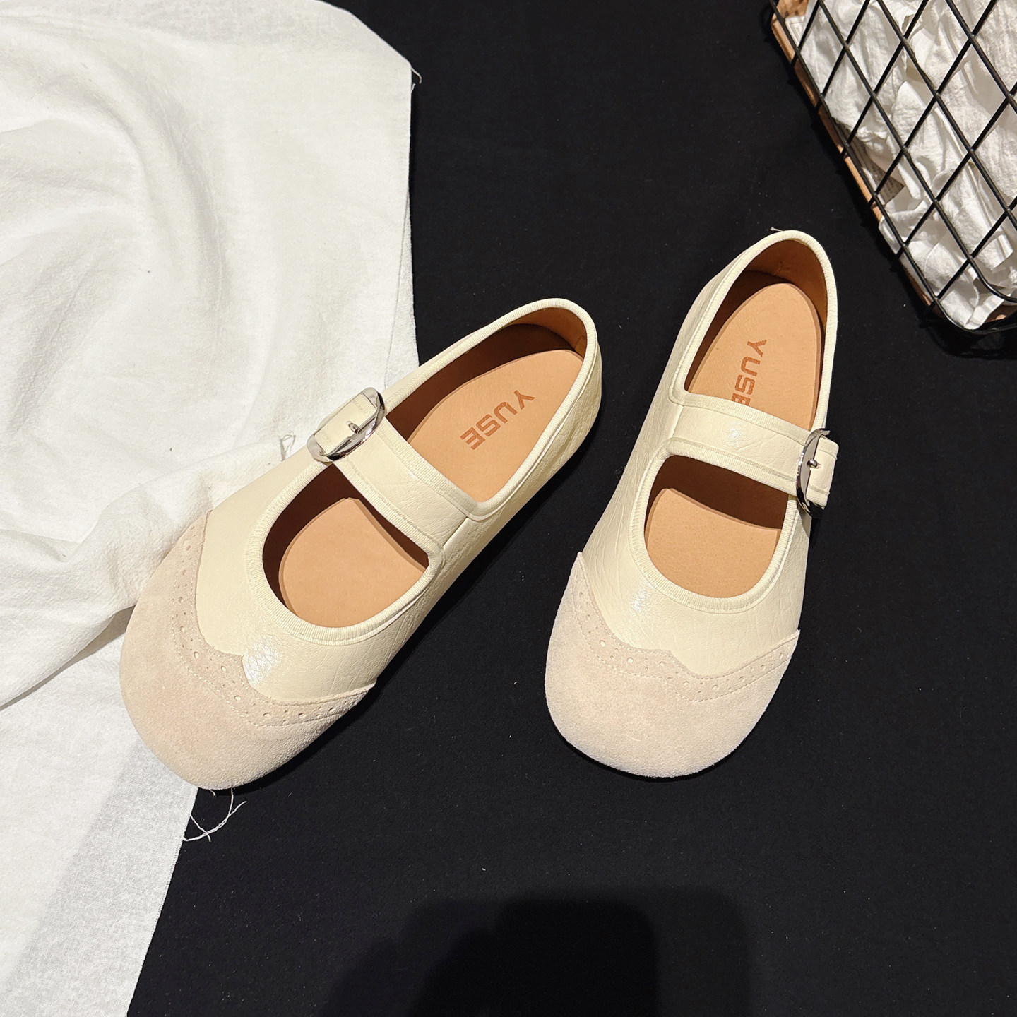 巨软~真皮拼接布洛克雕花玛丽珍鞋女春新款平底芭蕾舞鞋圆头单鞋,淘宝优惠券,粉丝福利购,淘宝优惠卷