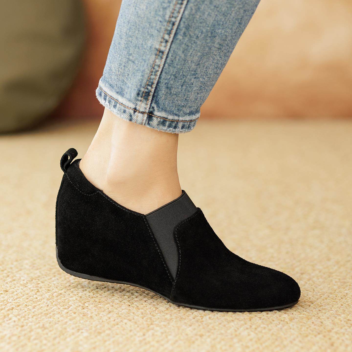 欧洛施~6cm内增高圆头磨砂牛翻皮坡跟2025松紧深口高跟单鞋女黑色,淘宝优惠券,粉丝福利购,淘宝优惠卷