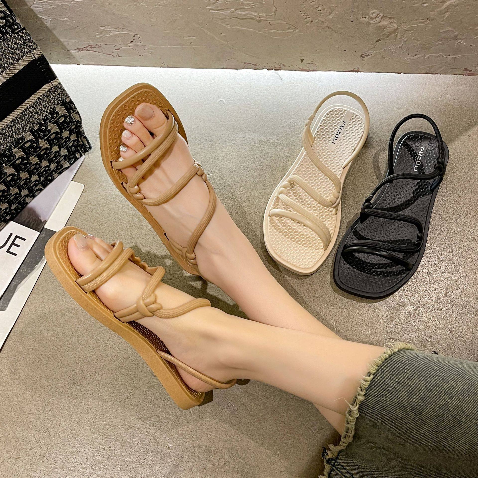 法式方头凉鞋女新款夏季外穿时尚仙女风配裙子套脚平底罗马凉拖鞋,淘宝优惠券,粉丝福利购,淘宝优惠卷