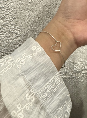 s925纯银爱心手环女轻奢小众设计感新款爆款高级感配饰简约手链