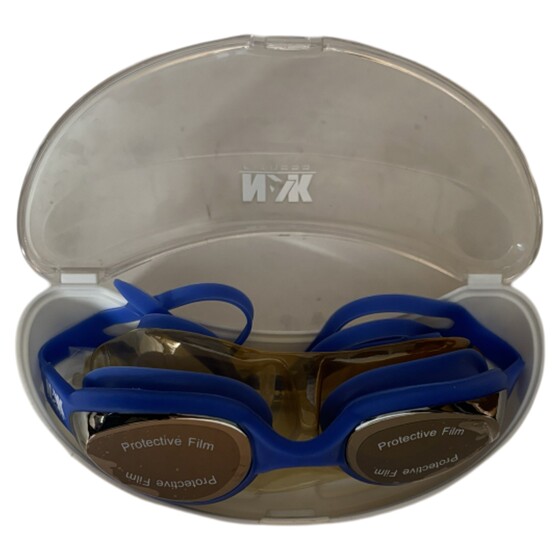Clearance swimming goggles HD waterproof and anti-fog swimming goggles for men and women