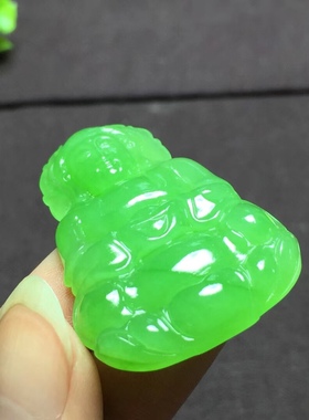 观音老坑苹果绿挂件俄罗斯碧玉