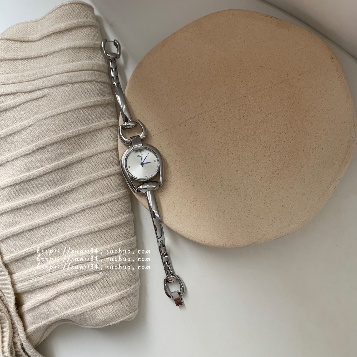 三四集市店 小众品牌chic简约个性时尚网红ins气质链条手表女小巧,淘宝优惠券,粉丝福利购,淘宝优惠卷