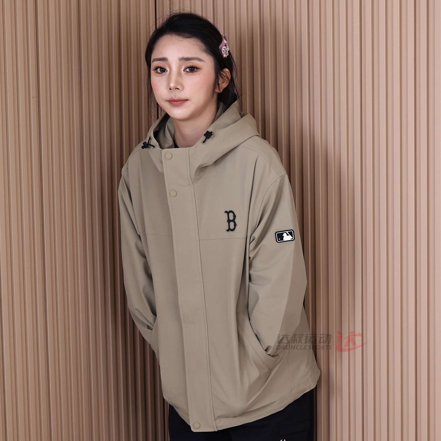 26新款MLB情侣冲锋衣外套男女NY防水防污三防运动夹克3AWJB0161,淘宝优惠券,粉丝福利购,淘宝优惠卷