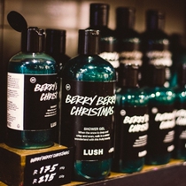 Spot LUSH Christmas qualifying berry berry christmas Christmas berry fruit body wash with fresh fruit