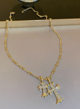 电镀气质镶钻十字架项链