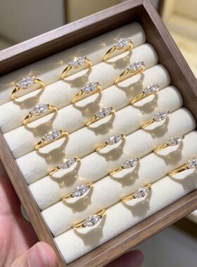 18k 金莫桑马眼戒指轻奢小众设计感水贝珠宝源头工厂批发定制首饰