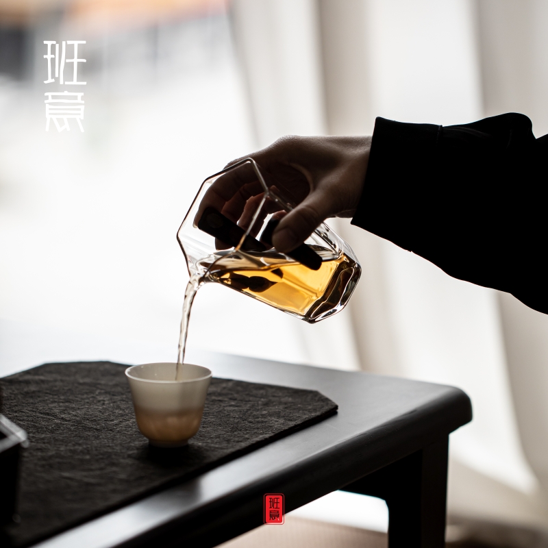 班意耐热玻璃公道杯手工茶海木柄防烫公杯透明分茶器日式高透匀杯 - 图1