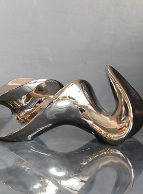 轻奢抽象银色陶瓷雕塑摆件