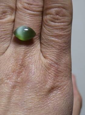 碧玉猫眼宝石镶嵌戒指