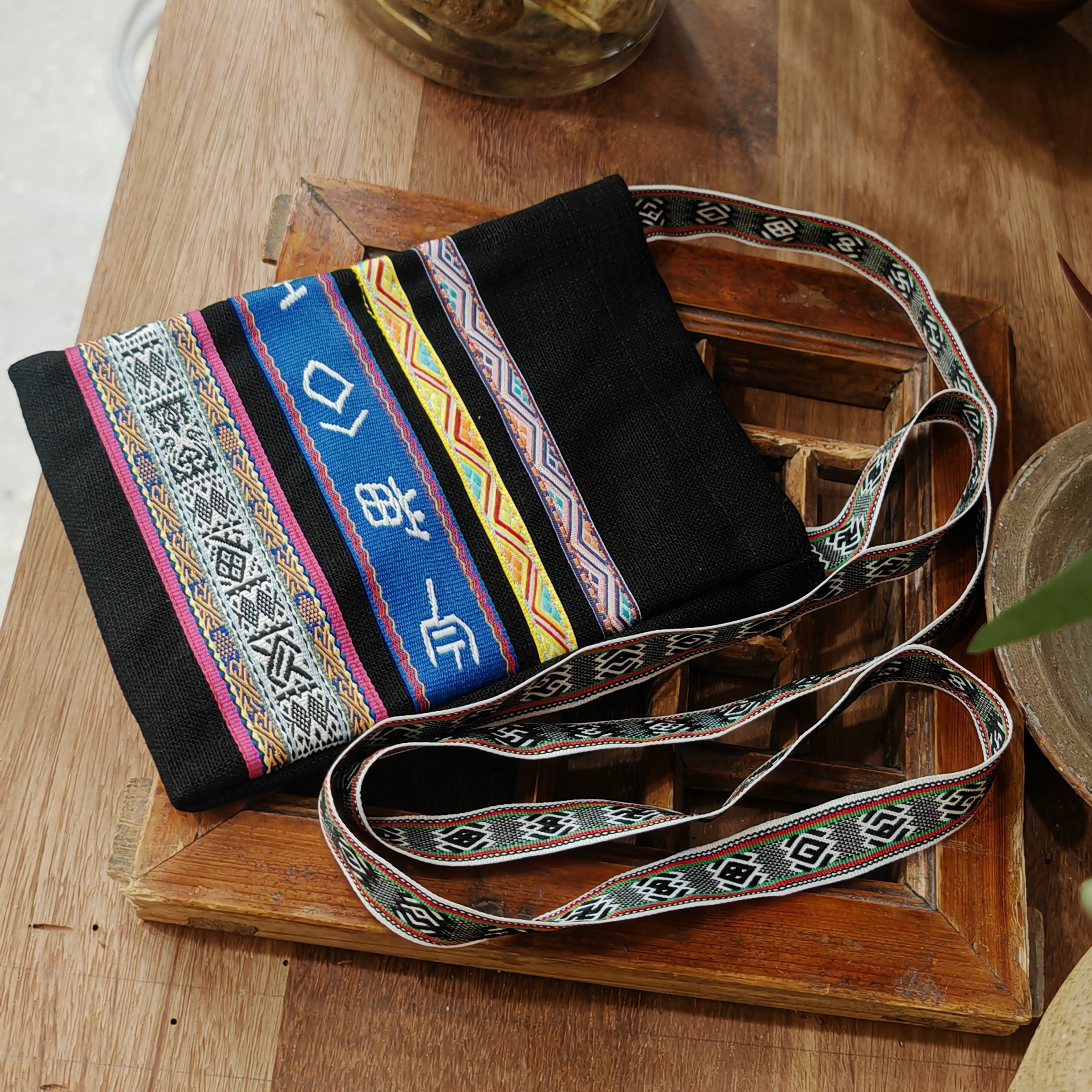 【畲族文创】畲族元素斜挎手机包 民族特色女包 闺蜜礼物,淘宝优惠券,粉丝福利购,淘宝优惠卷