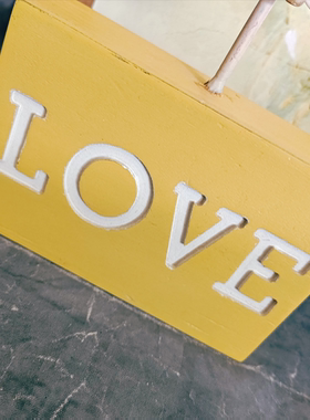 铁木结合花朵LOVE图案桌面摆件孤品（随单包邮，单拍不包邮）