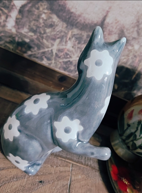 景德镇手作猫咪造型家居装饰摆件孤品！手绘小白花！14*20厘米