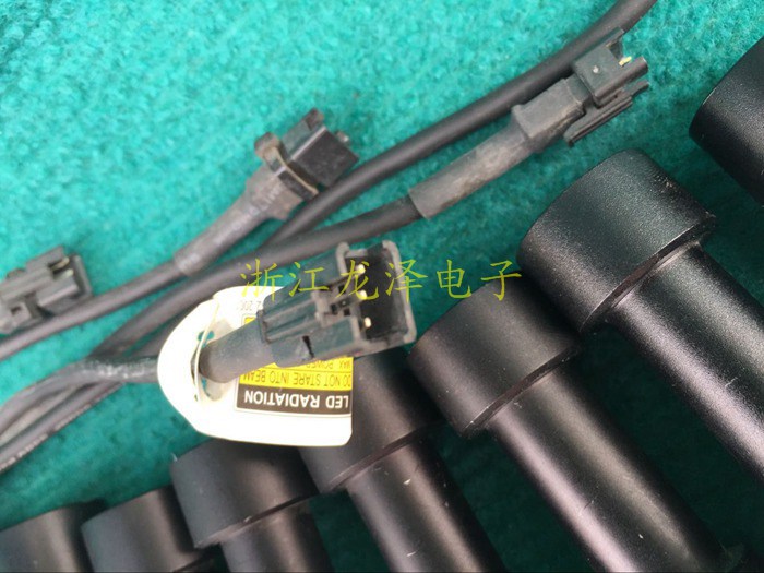 日本产CCS HLV-24SW-3W-SM4 2.8W LED灯白光点光源带聚光镜 - 图1