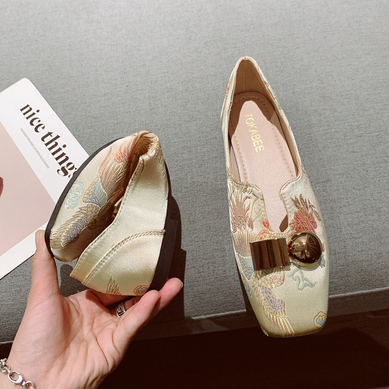 乐福鞋女春季中式洋气旗袍鞋子2025新款女式国风刺绣单鞋豆豆鞋,淘宝优惠券,粉丝福利购,淘宝优惠卷