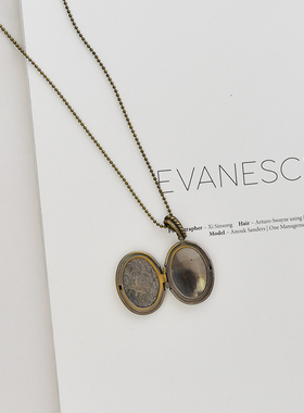 欧洲复古雕花长款照片毛衣链