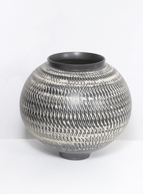 新中式现代中式陶瓷花瓶黑白轻奢花器样板间售楼处软装复古艺术摆