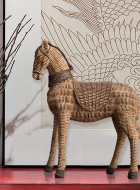 侘寂风藤编纹路马摆件客厅书房电视柜酒柜树脂家居工艺装饰品