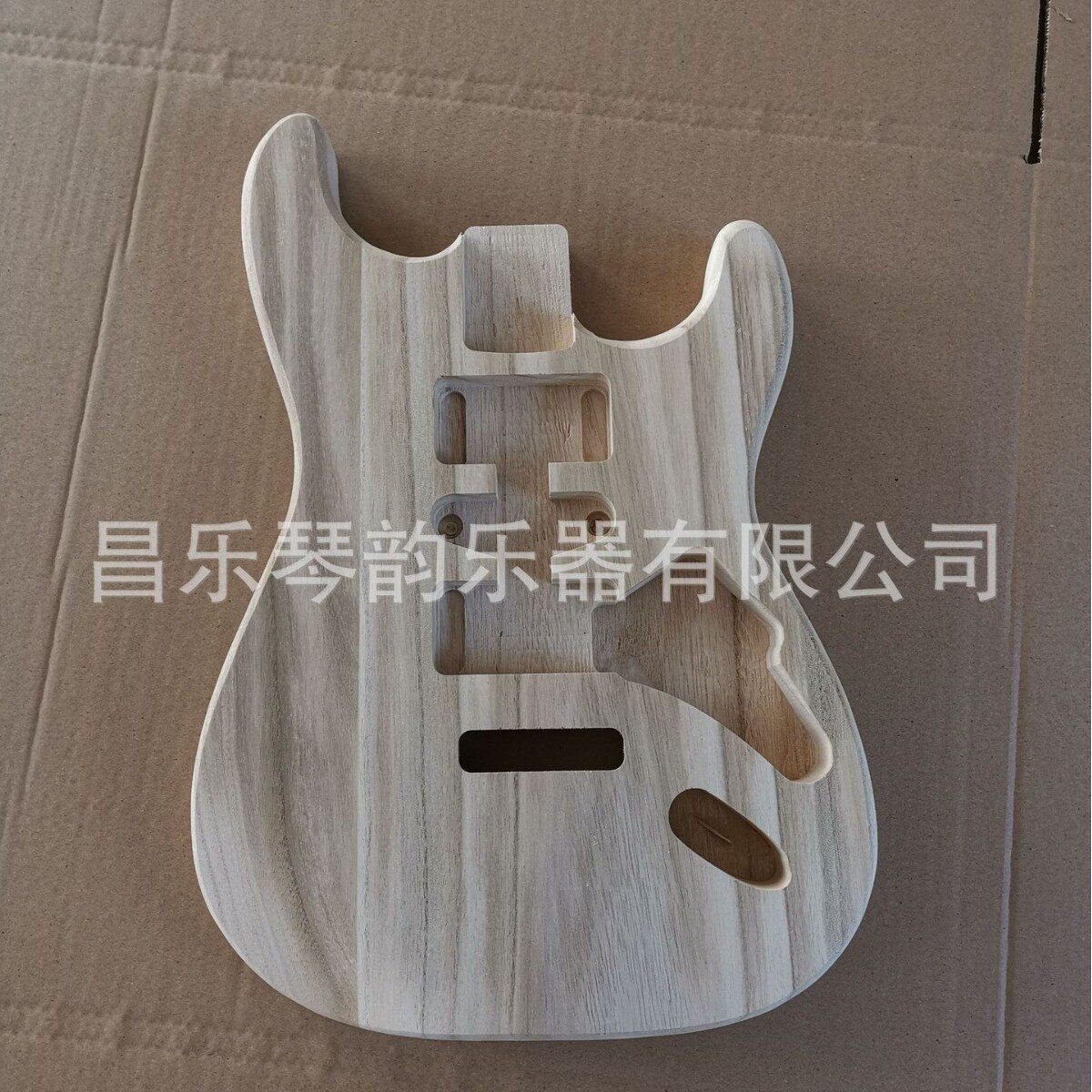 电吉他4403-2 桐木电吉他琴体练习琴木吉它jita吉他厂家批发乐器,淘宝优惠券,粉丝福利购,淘宝优惠卷