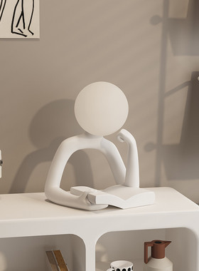 现代简约看书人物台灯床头柜小夜灯高级感小众客厅桌面摆件装饰品