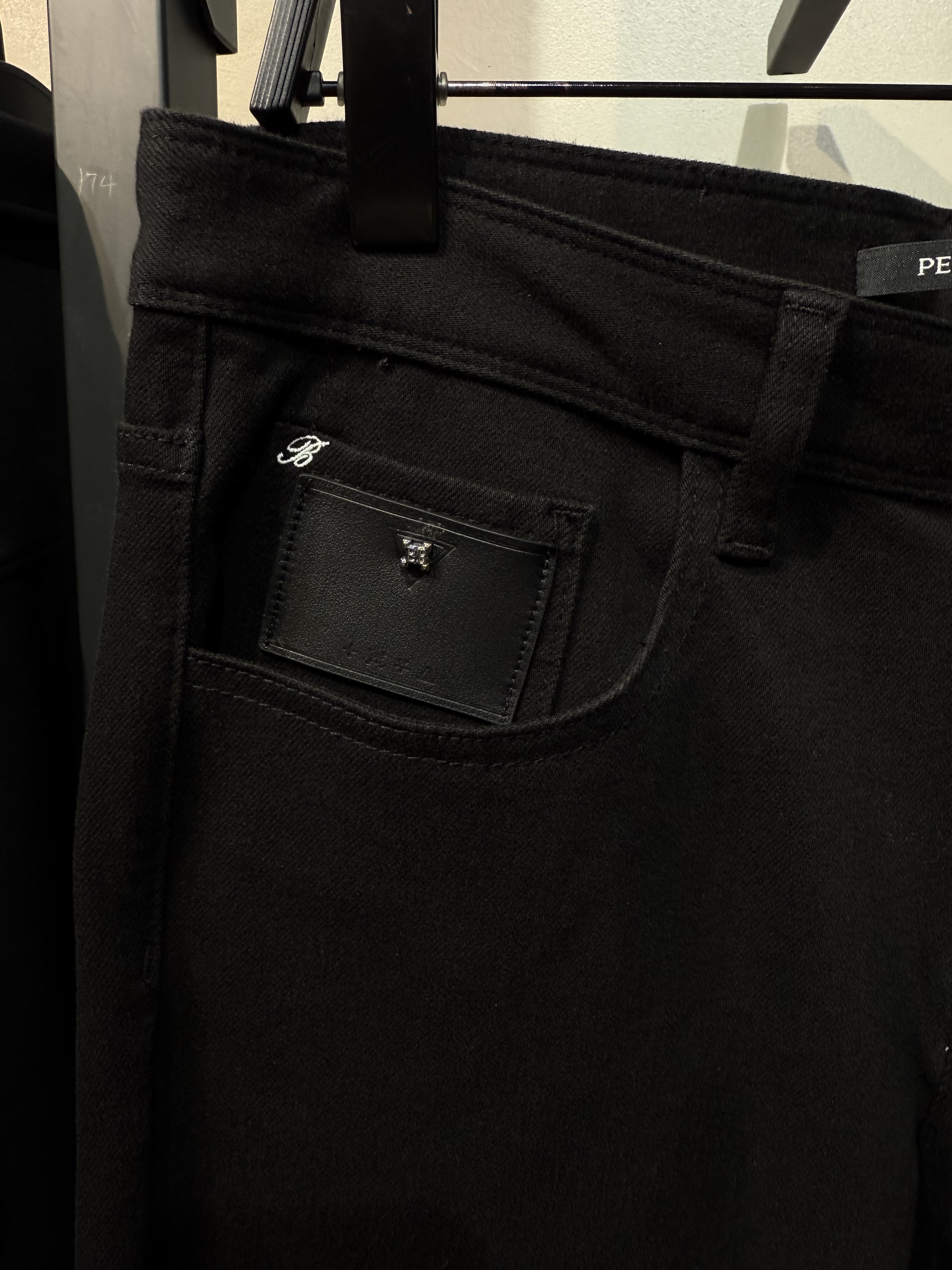 B2HAD4197 太平鸟男装冬季新款黑色休闲百搭修身紧身显瘦牛仔裤潮 - 图2