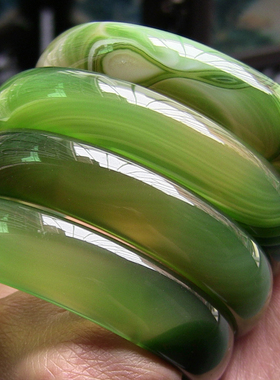 天然巴西玛瑙手镯绿玉髓